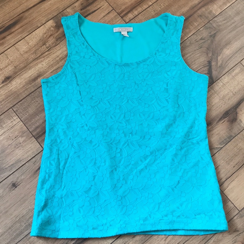 Floral sleeveless top.